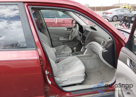 2010 Subaru Forester 2.5X Premium z USA, uszkodzony, nr VIN JF2SH6CC6AH767267